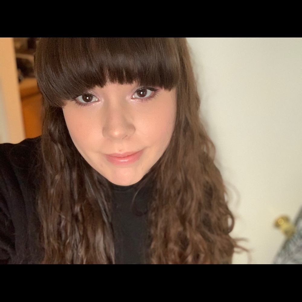 Meet your Posher, Nicole